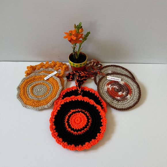 3 Crochet pot holders, Kitchen use, Fall gifts - Picture 1 of 16